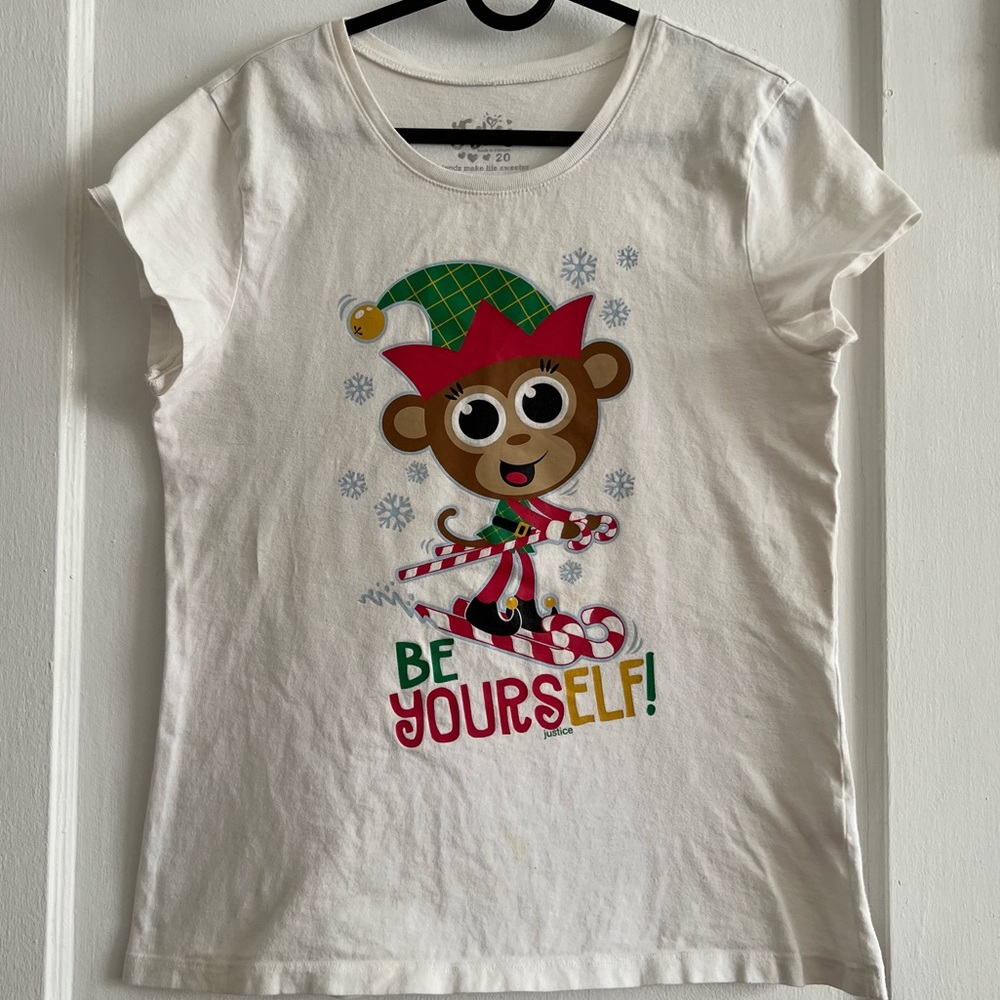 ✨ 2/$15 or 3/$20 ✨ Justice Kids White Tee with Winter Monkey Design Size 20
